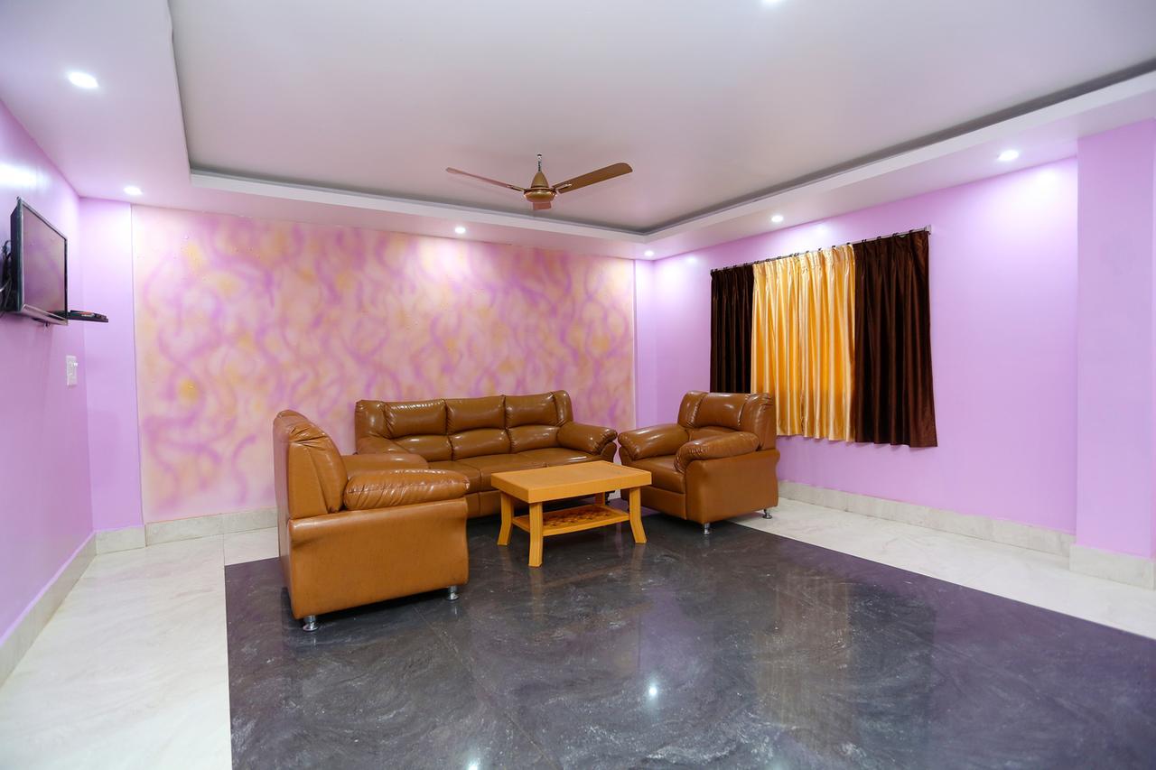 Krishna Residency Hotel Puri Kültér fotó