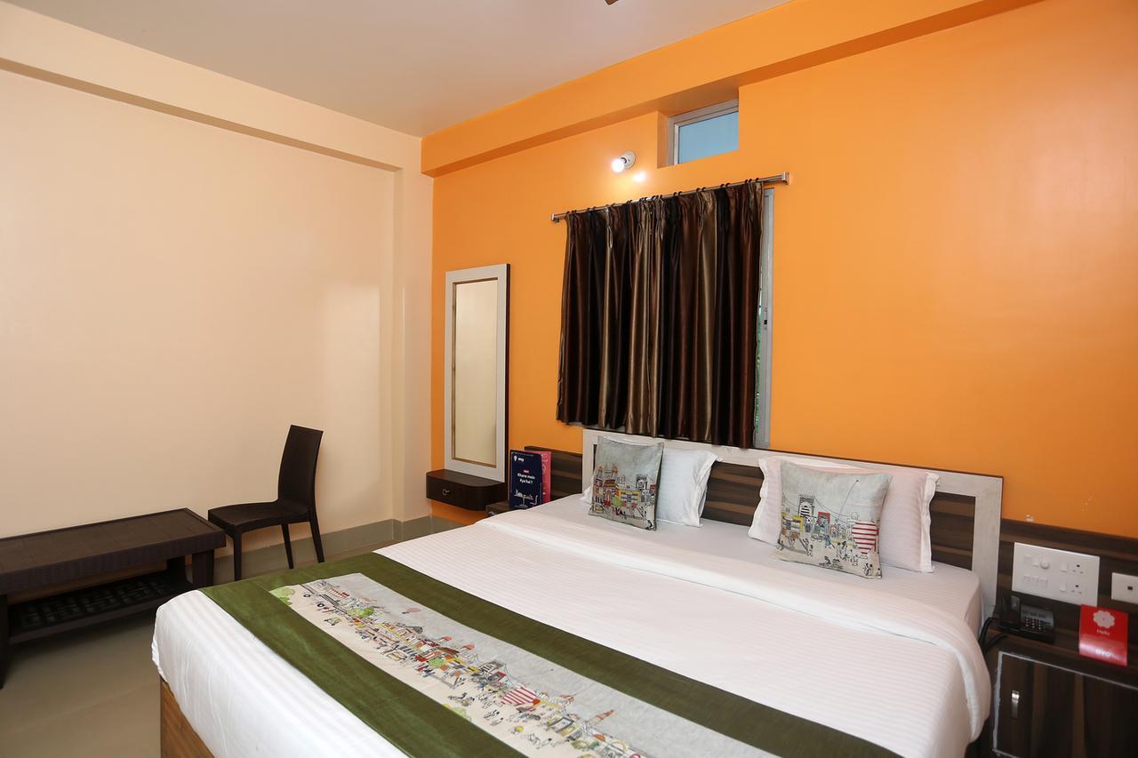 Krishna Residency Hotel Puri Kültér fotó